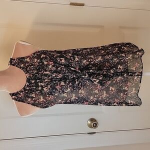 Princess Vera Floral Sleeveless Top - Sheer. Size L  EUC